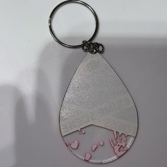 $2 CRIME SCENE KEYCHAIN. NEW. $2 WITH ANY $10 ORDER OR MORE - Picture 6 of 16